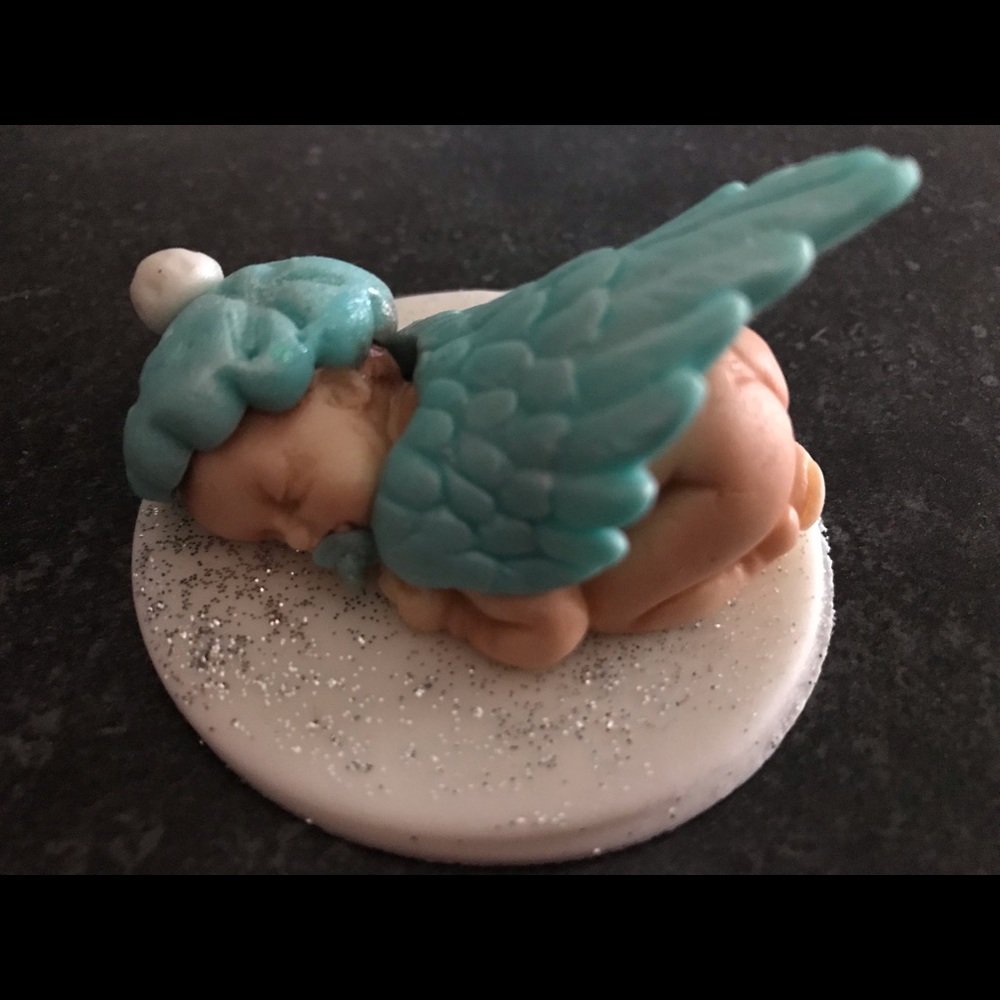 Cupcake and cake toppers